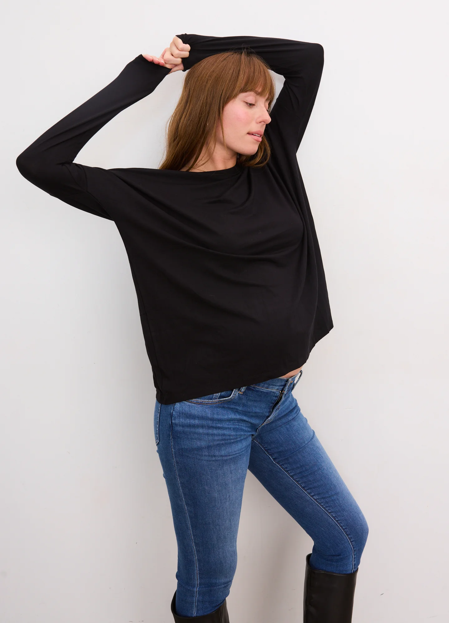 1092-black-1-black-1-variation-4.webp The Perfect Longsleeve Tee