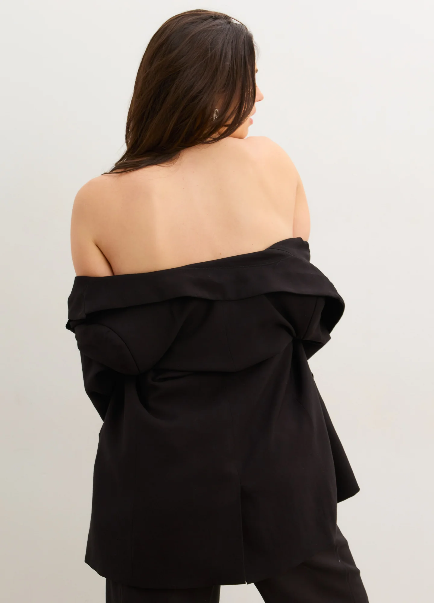 1143-the-soft-tailored-twill-blazer-2.webp The Soft Tailored Twill Blazer