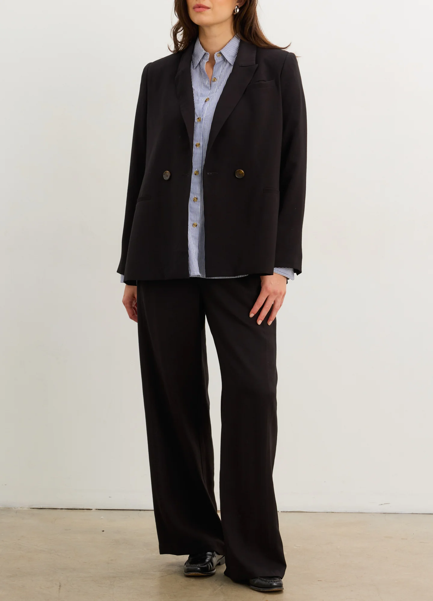 1143-the-soft-tailored-twill-blazer-3.webp The Soft Tailored Twill Blazer