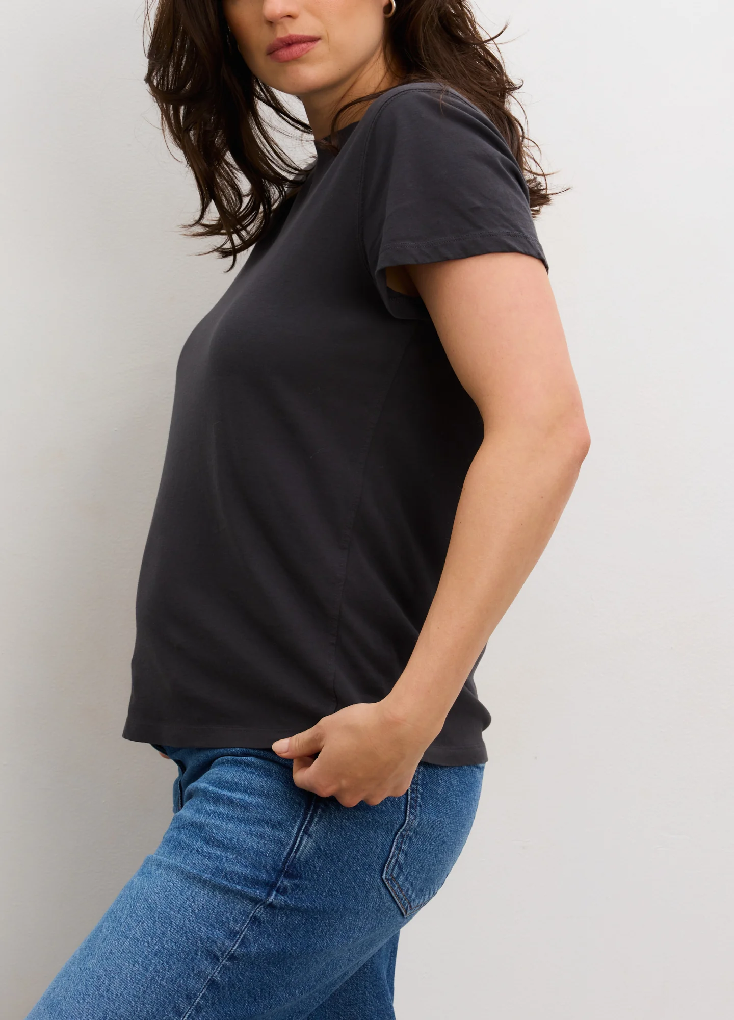 1161-the-washed-cotton-short-sleeve-crew-tshirt-6.webp The Washed Cotton Short Sleeve Crew Tshirt