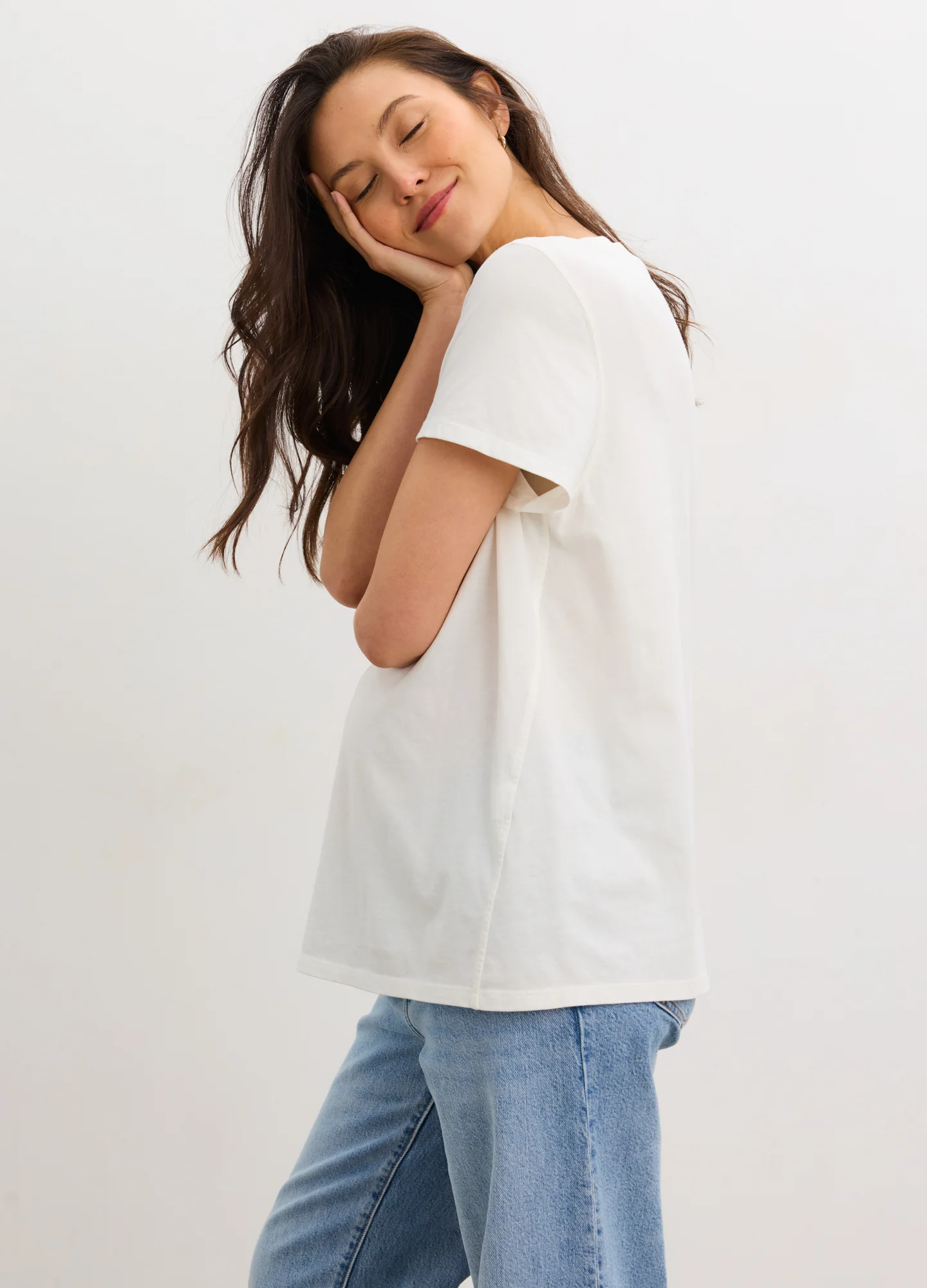 1221-the-washed-cotton-short-sleeve-crew-tshirt-2.webp The Washed Cotton Short Sleeve Crew Tshirt