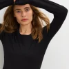1372-the-softsculpt-knit-long-sleeve-tee-2.webp The Softsculpt Knit Long Sleeve Tee