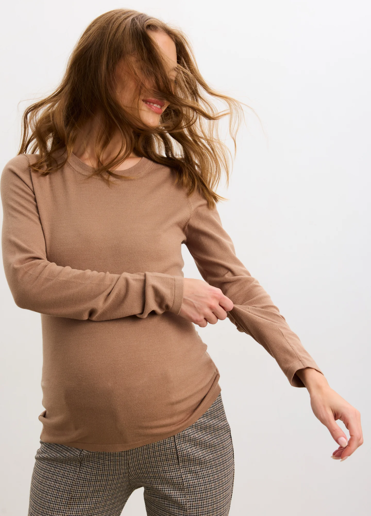 1396-the-softsculpt-knit-long-sleeve-tee-1.webp The Softsculpt Knit Long Sleeve Tee