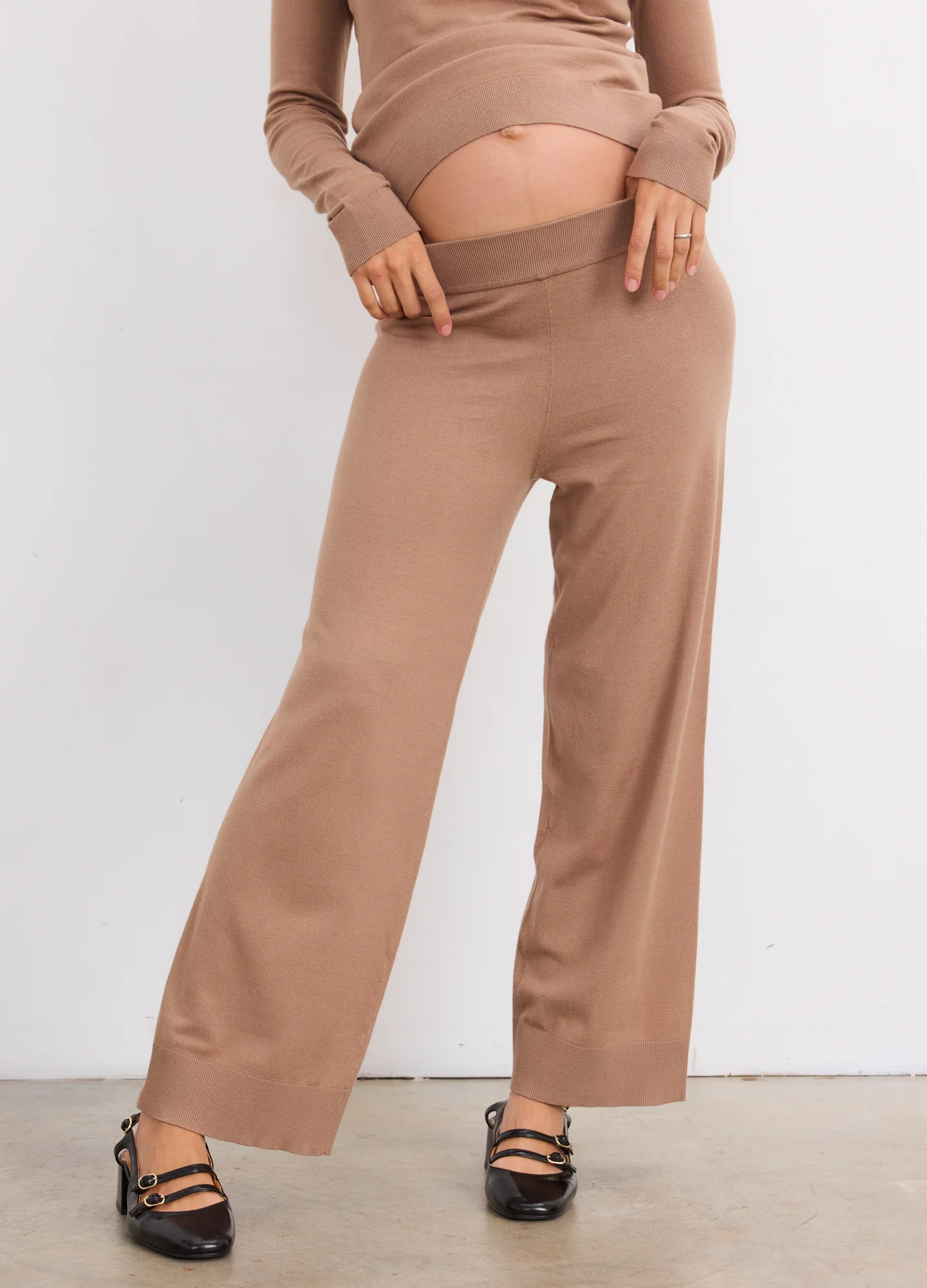 1408-the-softsculpt-knit-crop-pant-1.webp The Softsculpt Knit Crop Pant