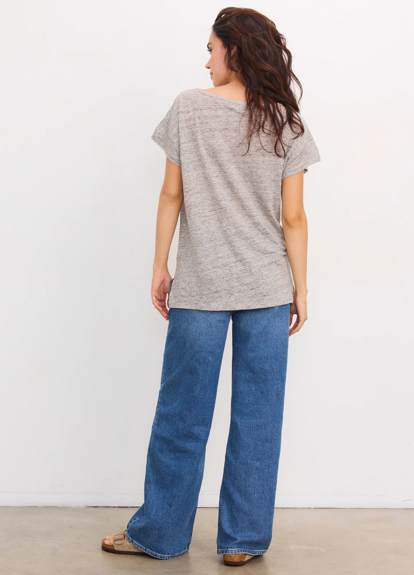 1622-the-everyday-linen-tee-5.webp The Everyday Linen Tee