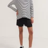 1641-black-white-stripe-1-black-white-stripe-1-variation-4.webp The Perfect Longsleeve Tee
