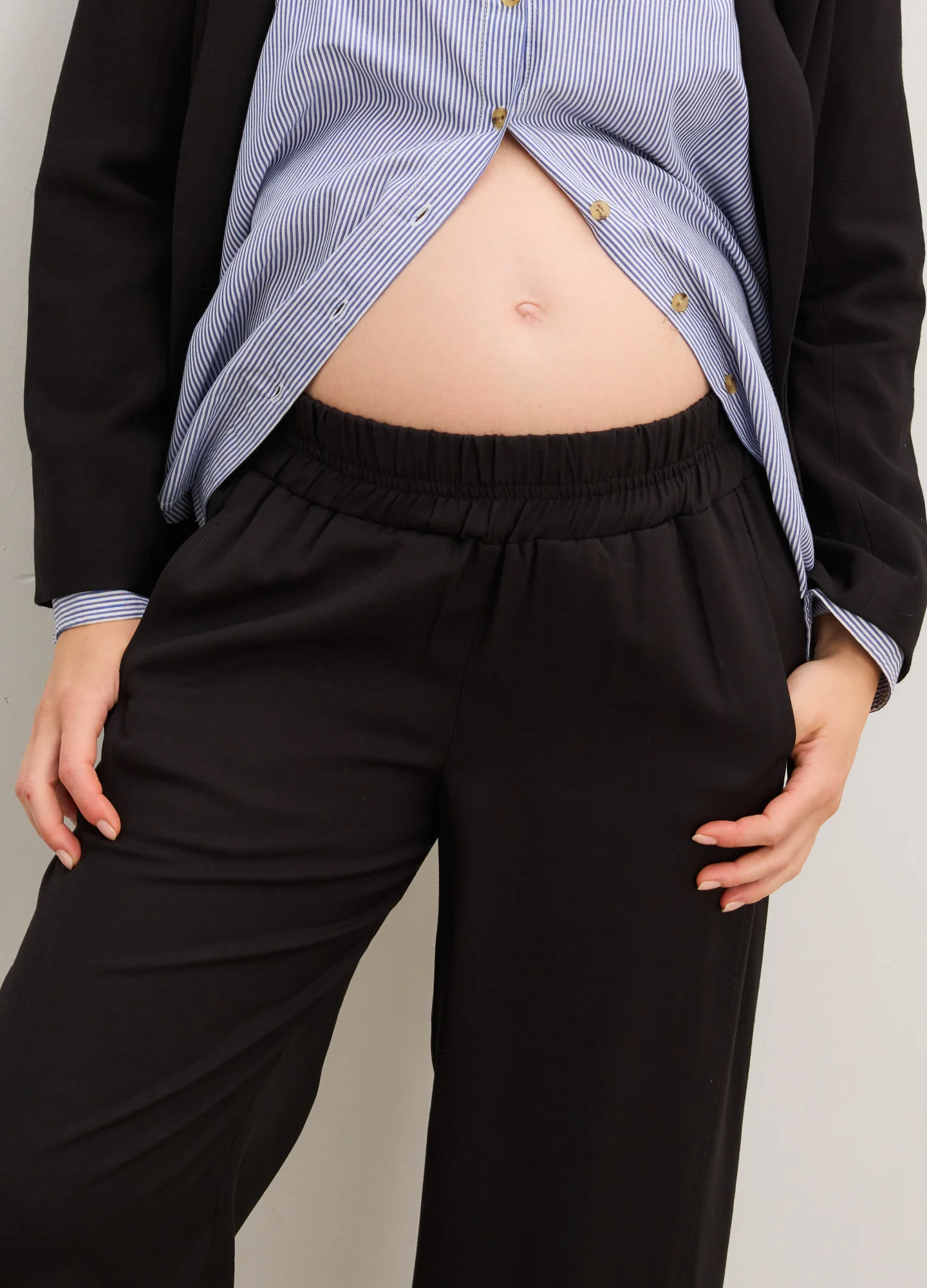 1681-the-soft-tailored-pull-on-trouser-5.webp The Soft Tailored Pull On Trouser