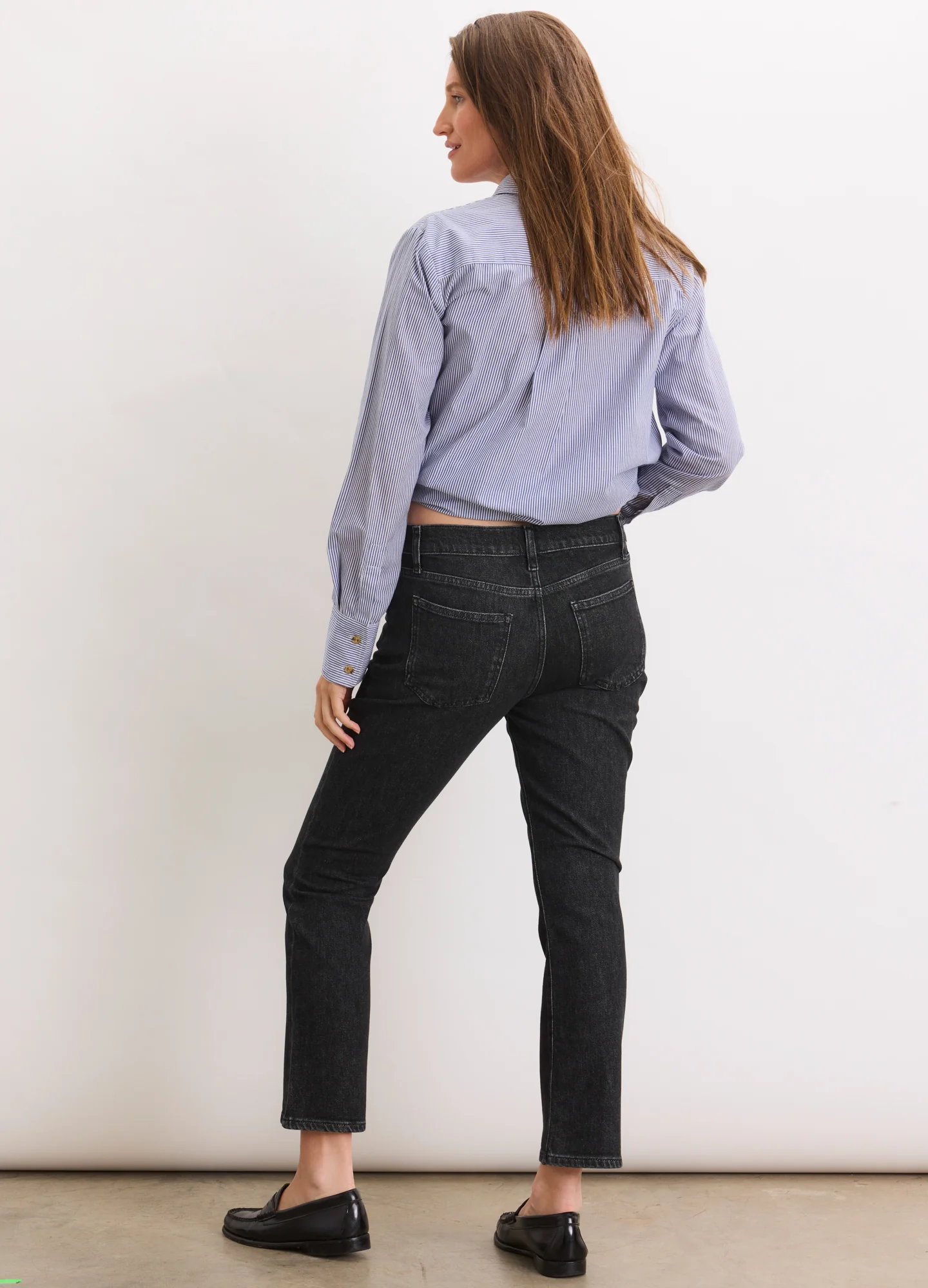 1699-the-crop-maternity-jean-5.webp The Crop Maternity Jean