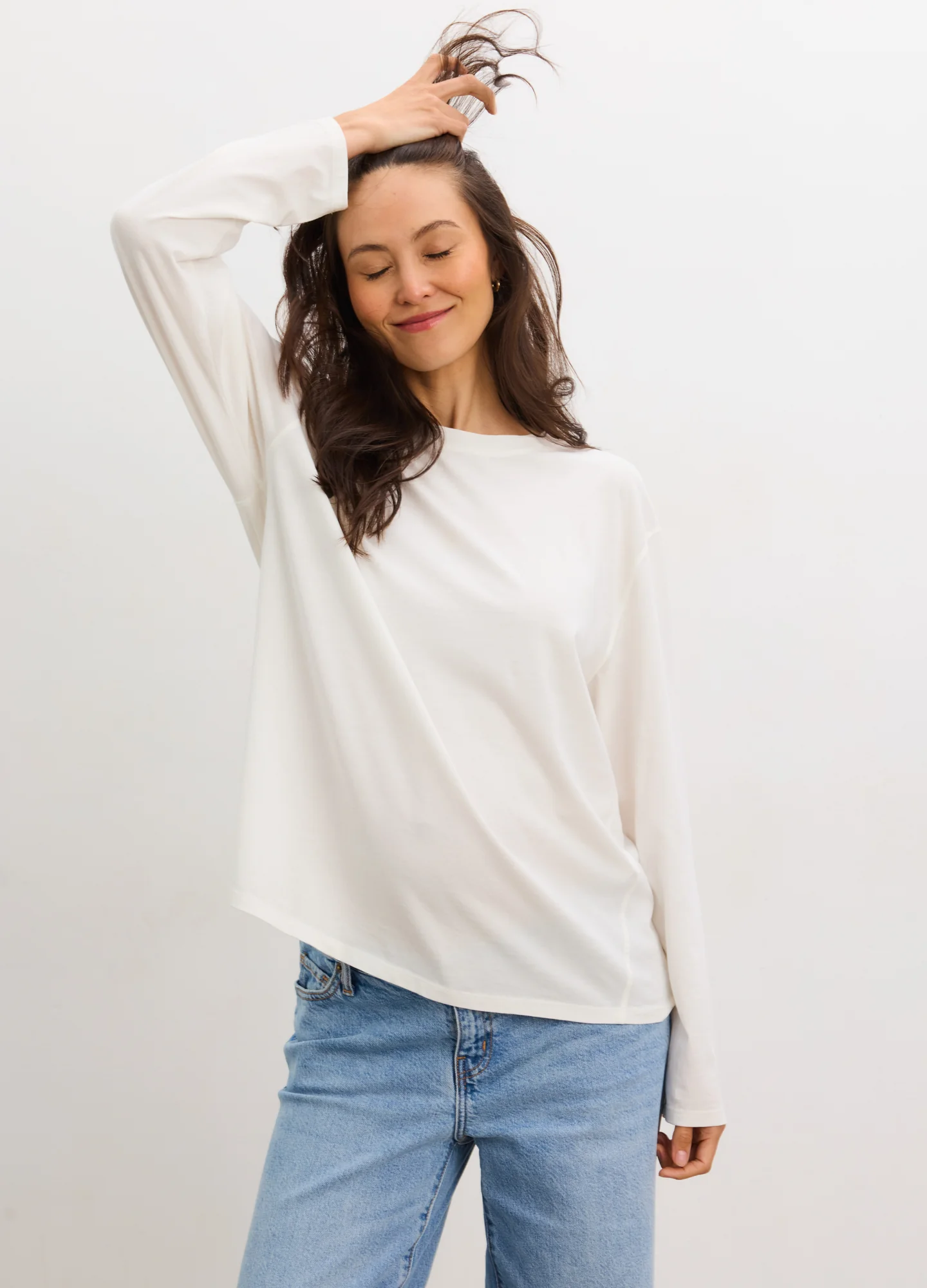 1717-the-washed-cotton-long-sleeve-tshirt-1.webp The Washed Cotton Long Sleeve Tshirt