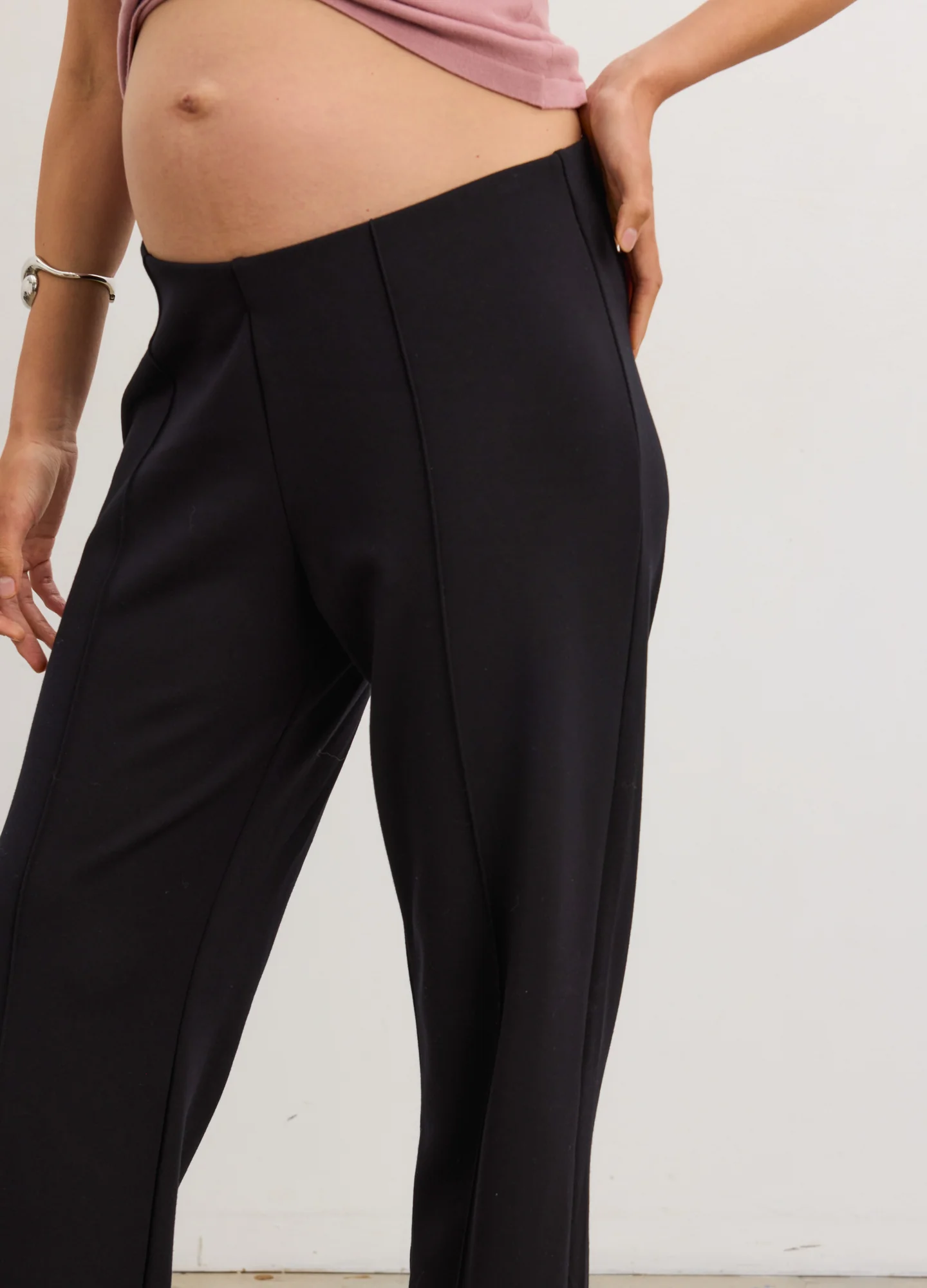 2258-the-seamed-stretch-straight-leg-work-pant-2.webp The Seamed Stretch Straight-Leg Work Pant
