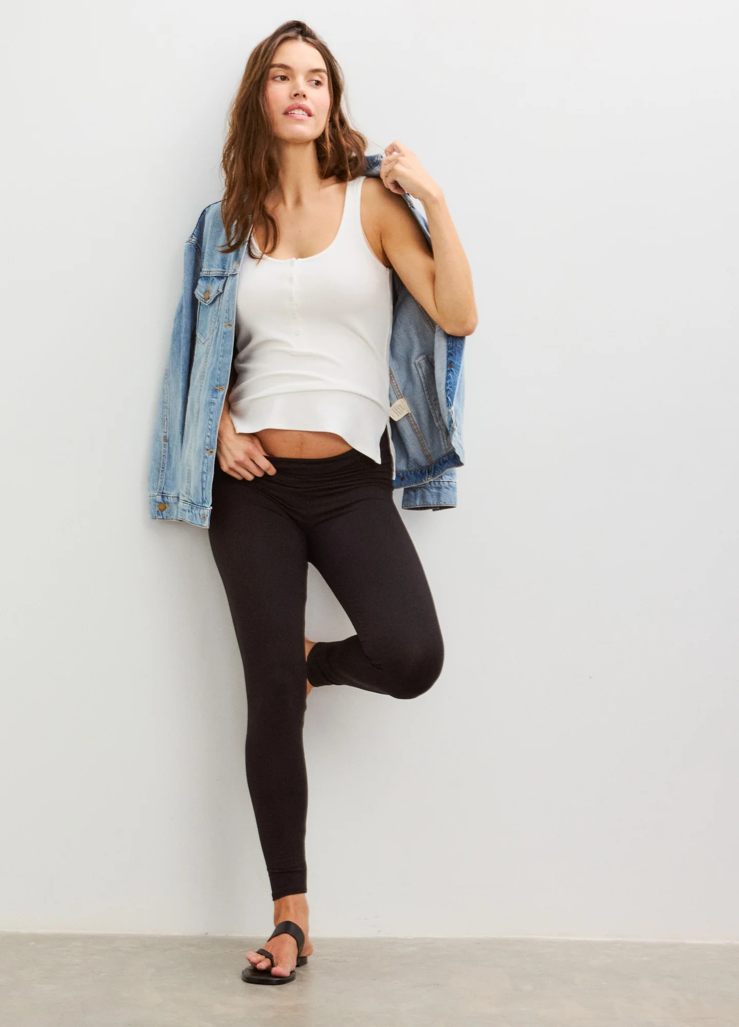 890-the-bodyflex-legging-2.webp The Bodyflex Legging