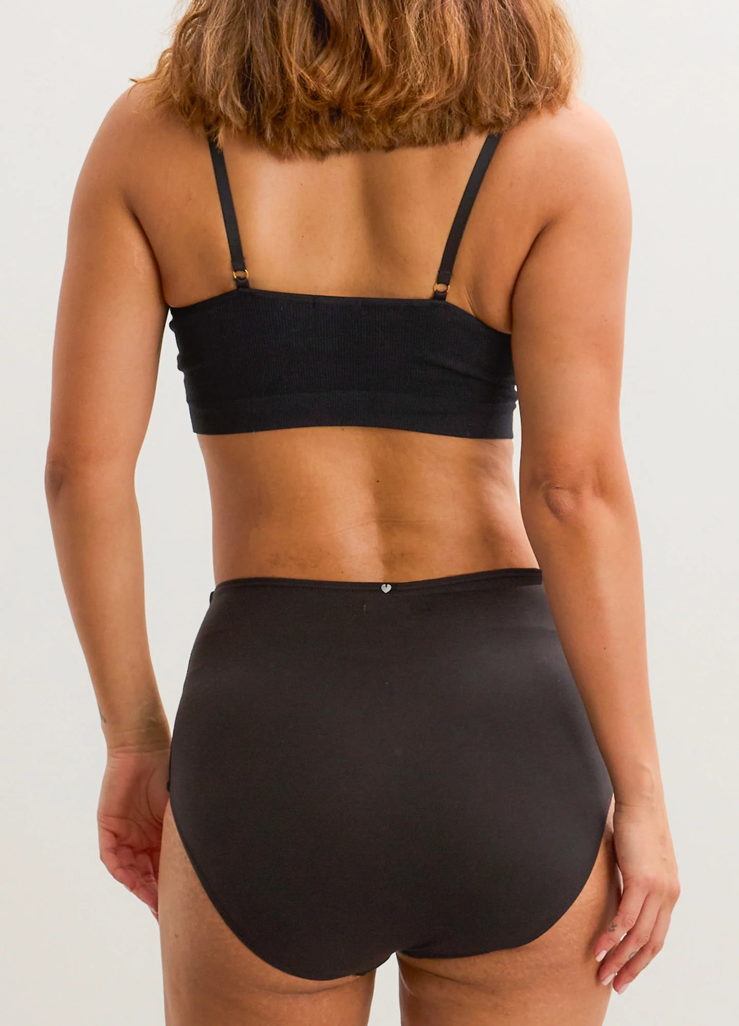 974-the-essential-nursing-and-pumping-bra-4.webp The Essential Nursing And Pumping Bra