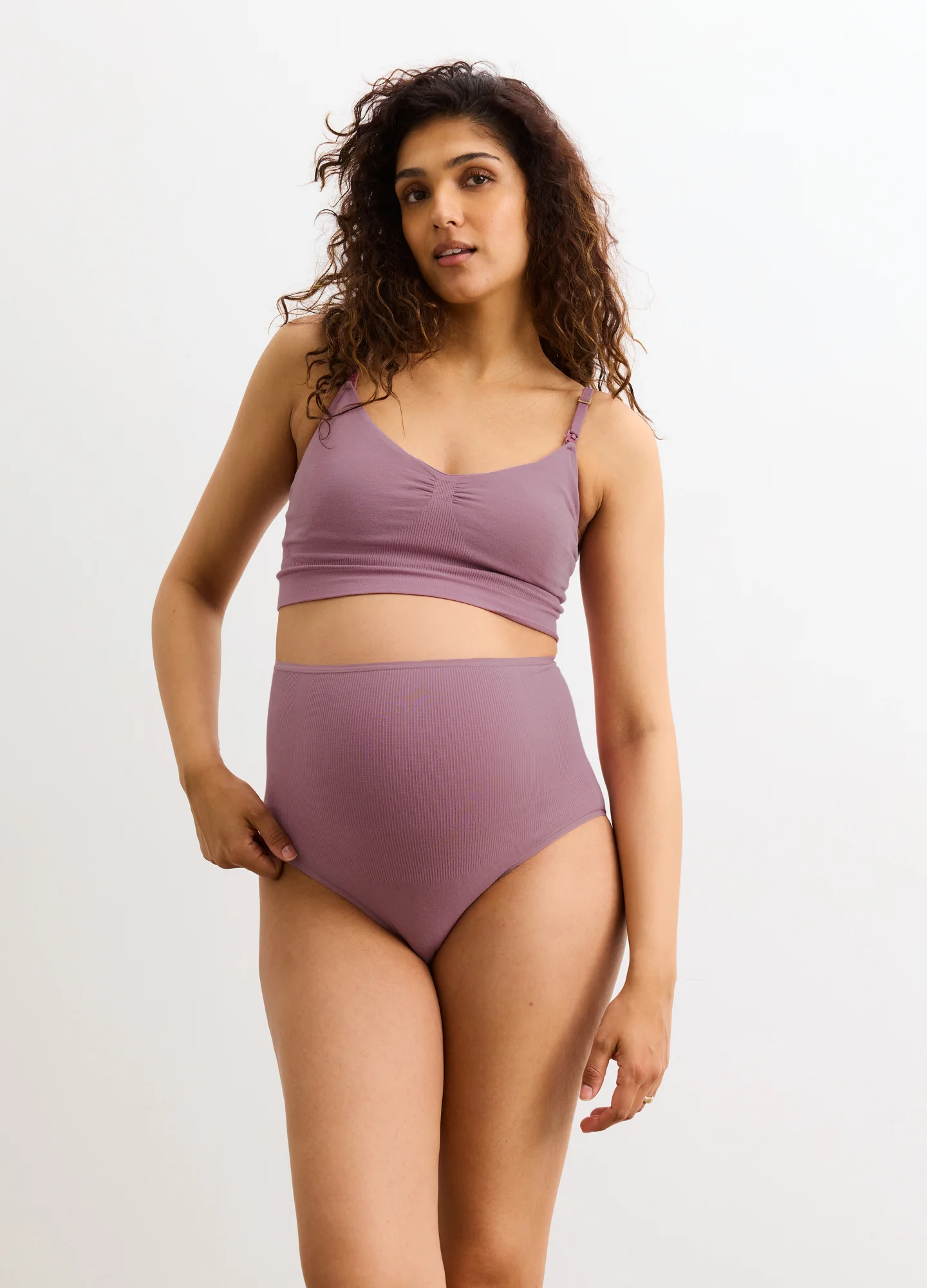 995-the-essential-nursing-and-pumping-bra-5.webp The Essential Nursing And Pumping Bra
